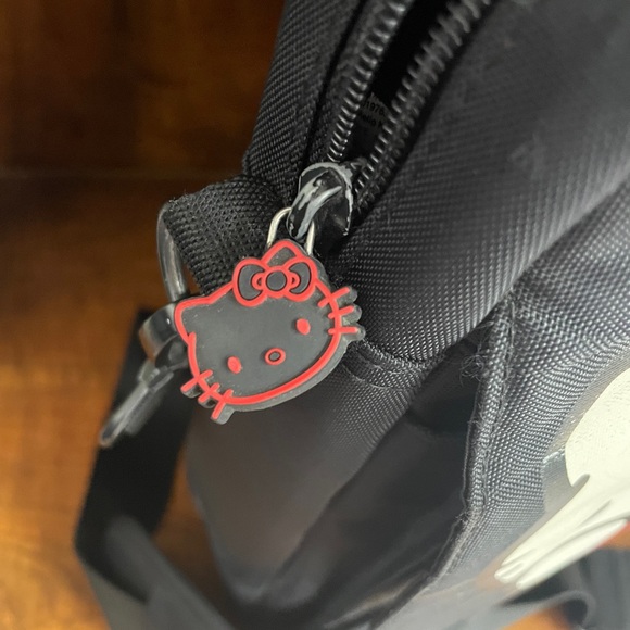 Hello Kitty Black Laptop Computer Bag 15” Shoulder Strap Sanrio - Picture 8 of 8